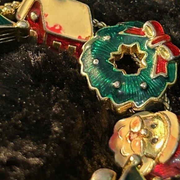 Vintage Avon Sliding Christmas Charm Bracelet - Picture 4 of 10